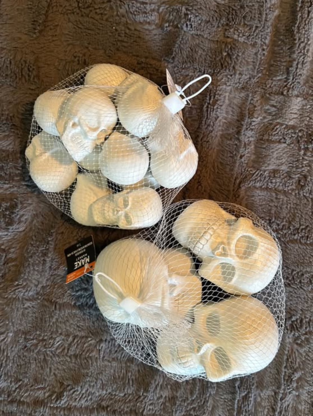 NIP Resin Skulls Decor Lot